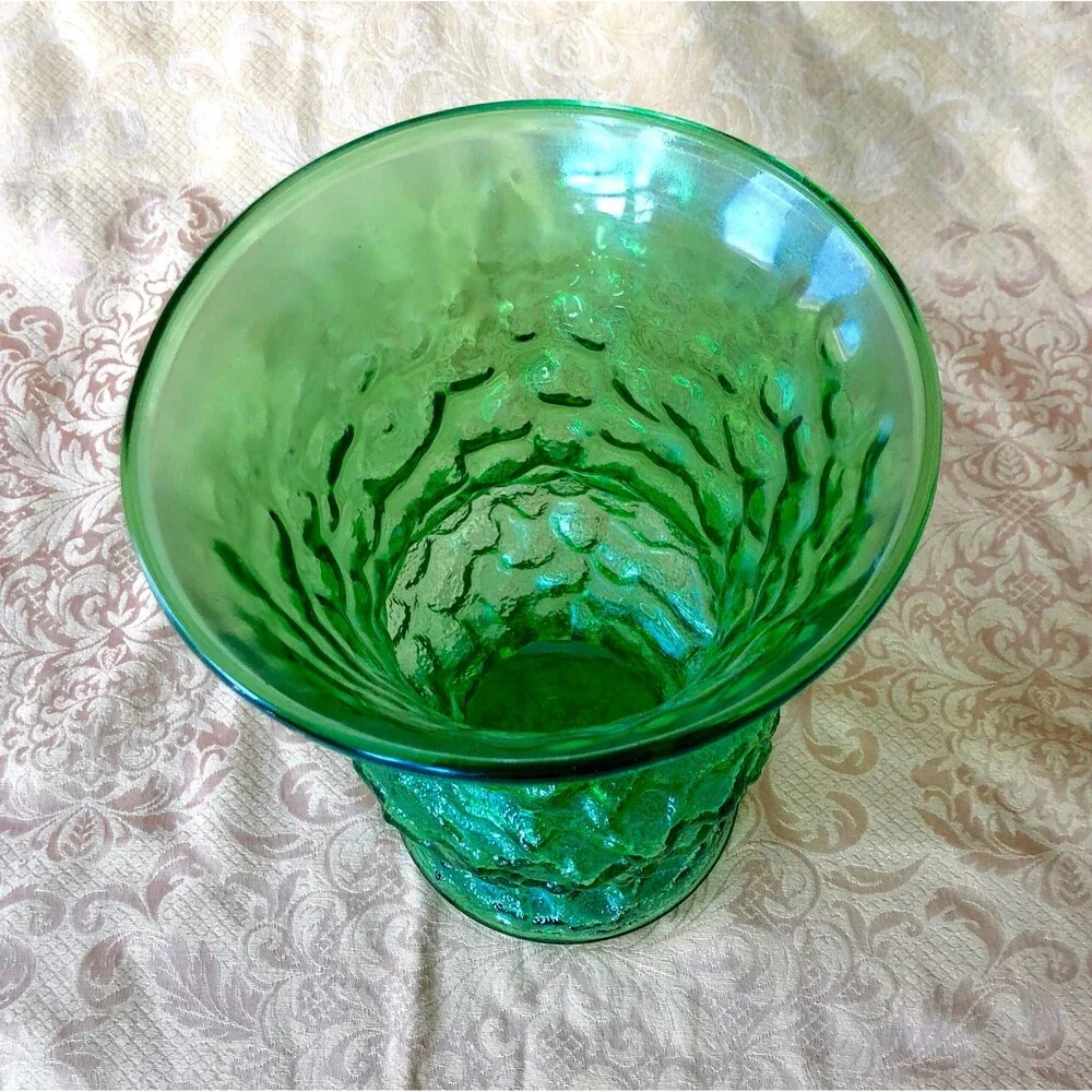 E.O. Brody Company Glass Vase Emerald Vase approximately 8 Inches Tall Stunning